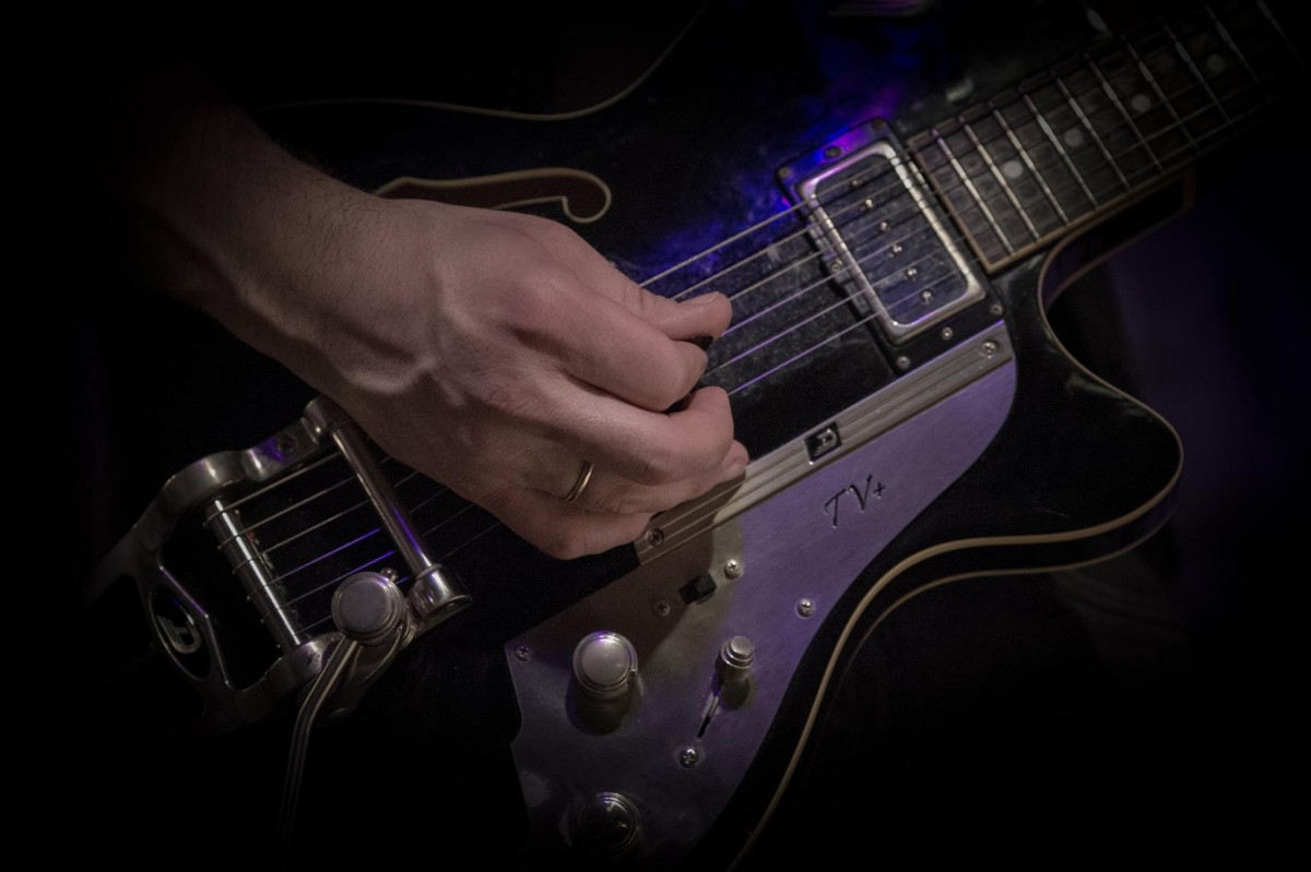 Cisco presenta “Indiani & Cowboy” – Set Acustico